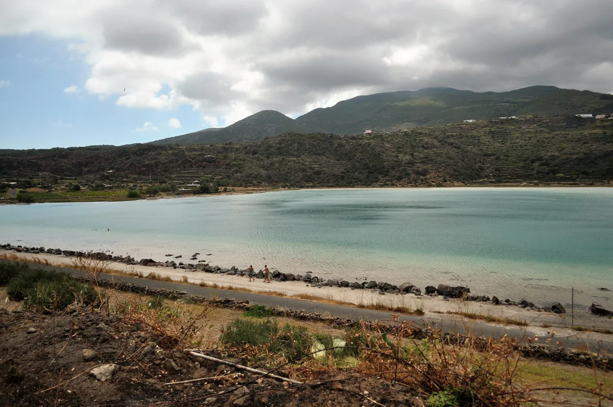 Pantelleria con bambini: spiagge semplici, ristoranti family-friendly e alloggi ideali